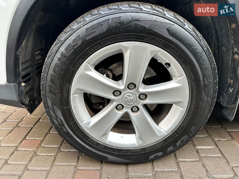 Позашляховик / Кросовер Toyota RAV4 2013 в Одесі
