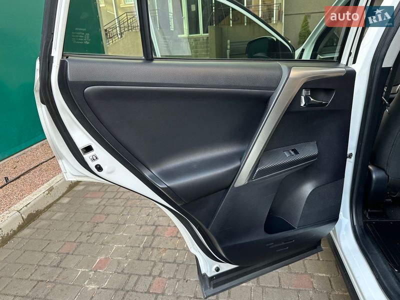 Позашляховик / Кросовер Toyota RAV4 2013 в Одесі