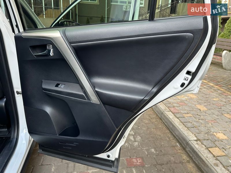 Позашляховик / Кросовер Toyota RAV4 2013 в Одесі