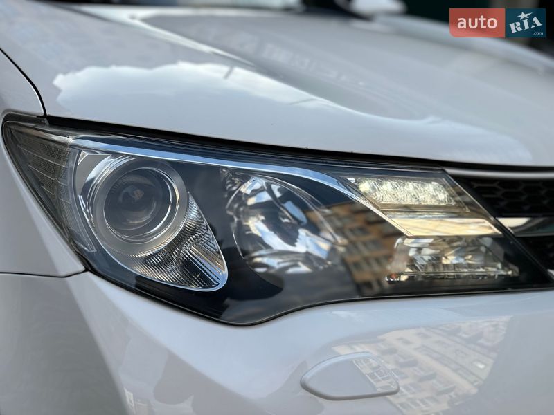 Позашляховик / Кросовер Toyota RAV4 2013 в Одесі