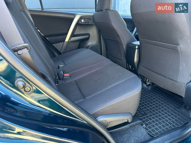 Внедорожник / Кроссовер Toyota RAV4 2018 в Николаеве