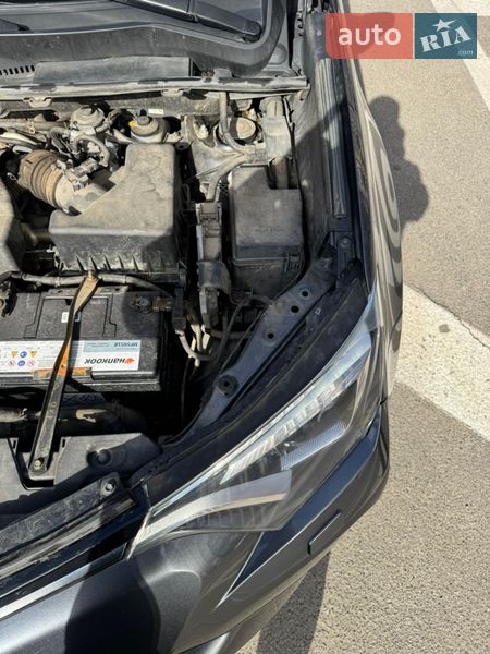 Внедорожник / Кроссовер Toyota RAV4 2016 в Киеве