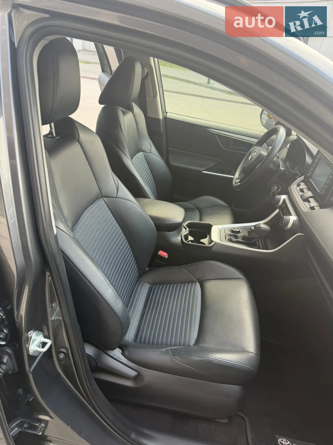 2019 Toyota RAV 4 - мініатюра 30