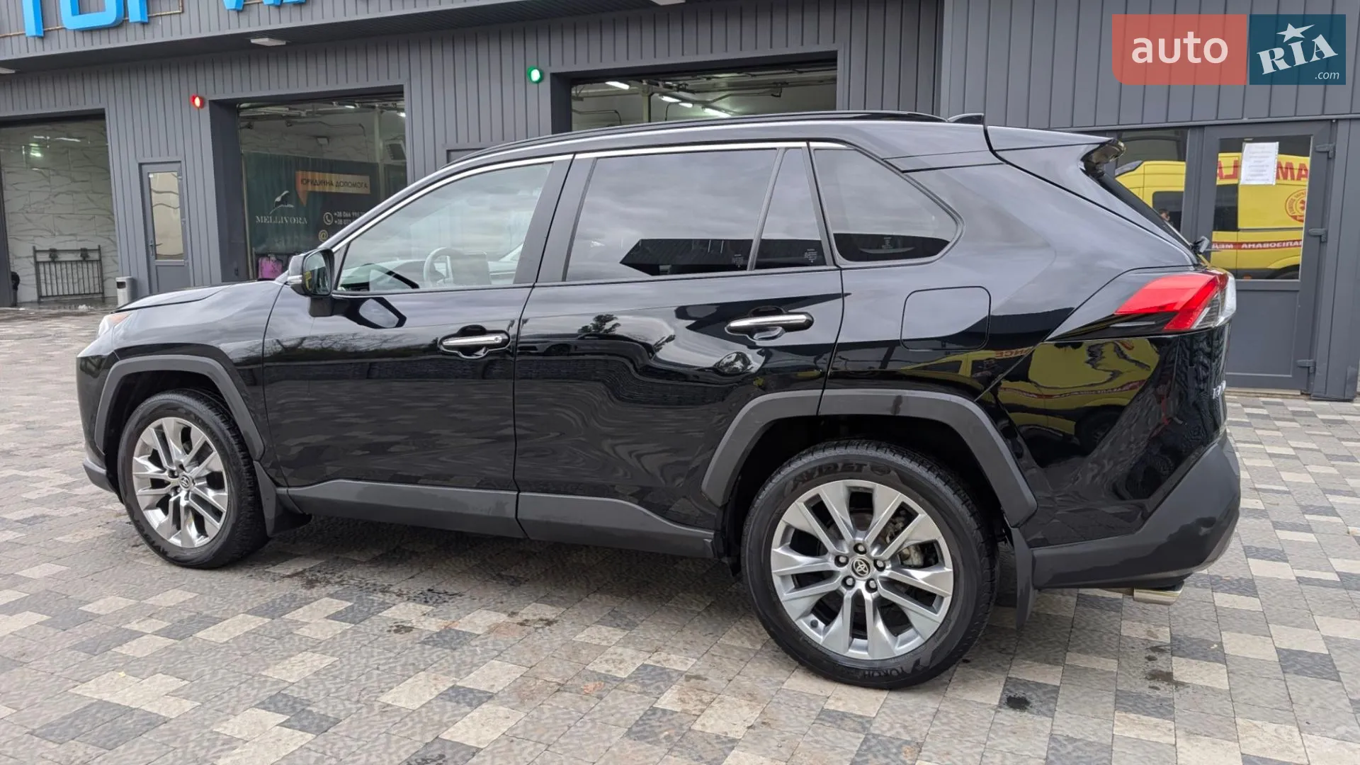 2020 Toyota RAV 4 - мініатюра 8
