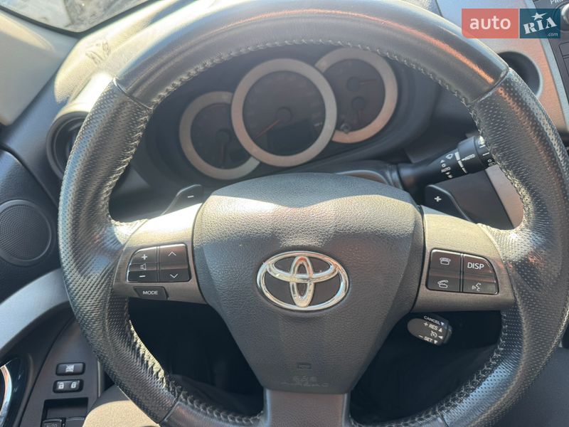 Внедорожник / Кроссовер Toyota RAV4 2010 в Хмельницком