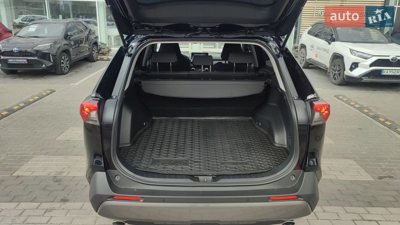 Внедорожник / Кроссовер Toyota RAV4 2020 в Киеве