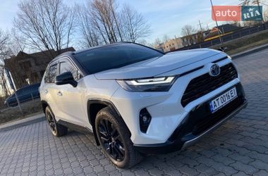 Внедорожник / Кроссовер Toyota RAV4 2025 в Богородчанах