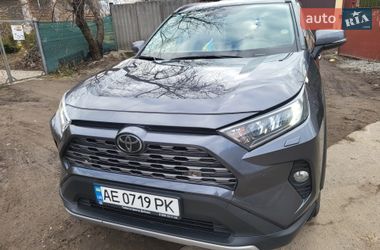 Внедорожник / Кроссовер Toyota RAV4 2020 в Днепре