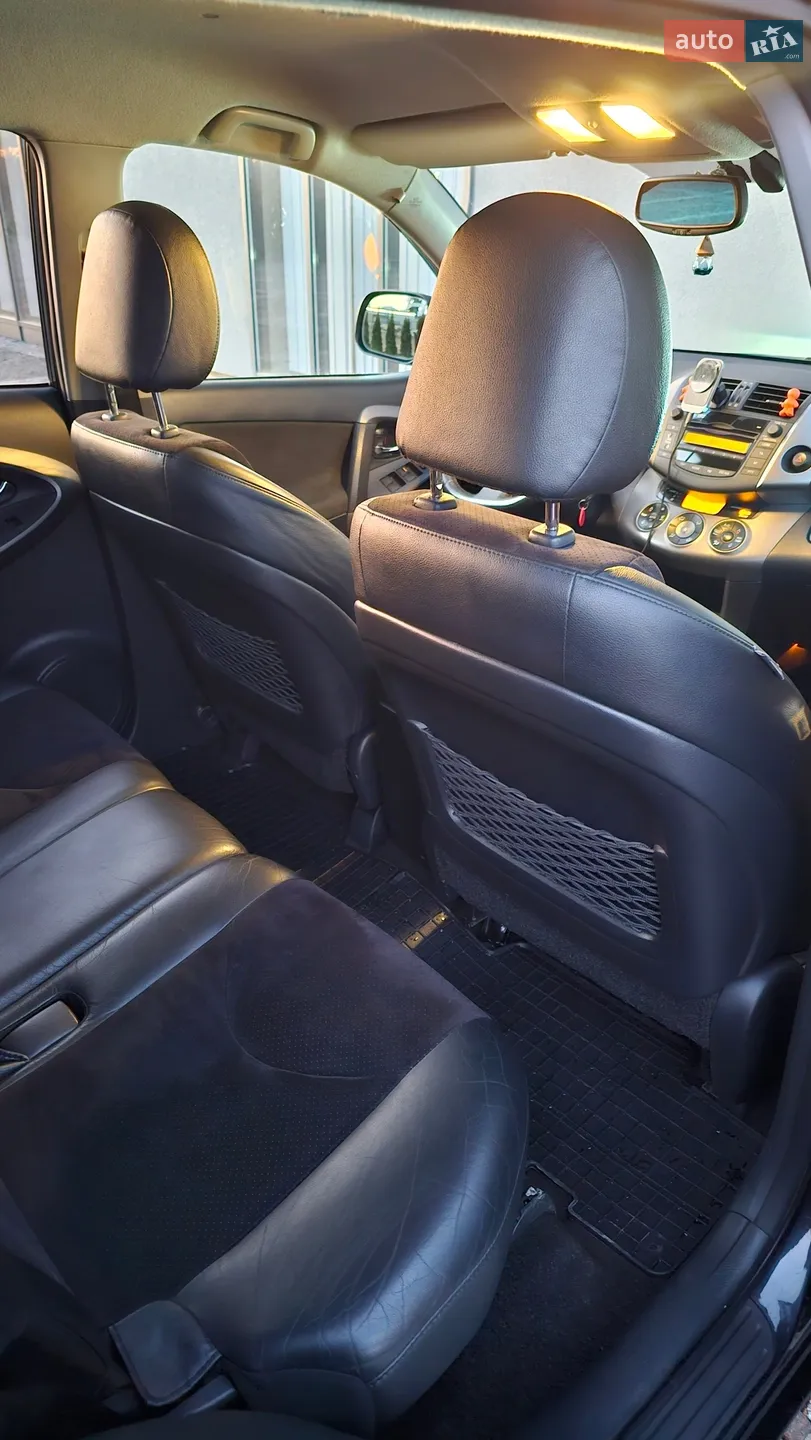 2010 Toyota RAV 4 - мініатюра 11