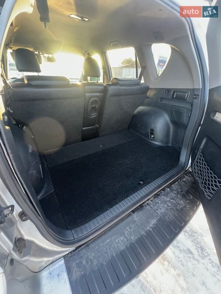 Внедорожник / Кроссовер Toyota RAV4 2011 в Прилуках