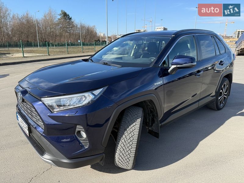 Внедорожник / Кроссовер Toyota RAV4 2019 в Львове
