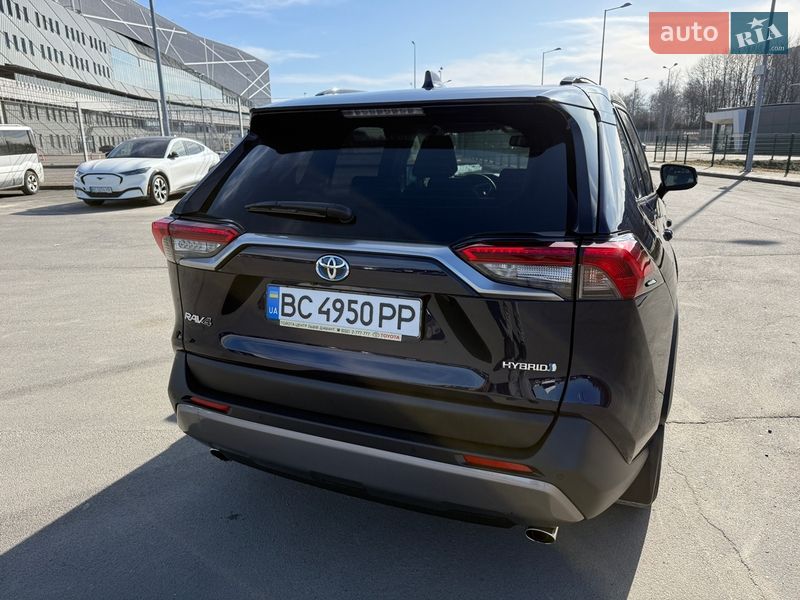 Внедорожник / Кроссовер Toyota RAV4 2019 в Львове