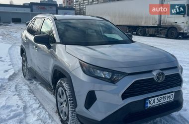 Позашляховик / Кросовер Toyota RAV4 2021 в Києві