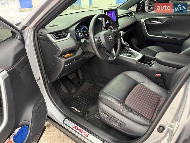 Внедорожник / Кроссовер Toyota RAV4 2023 в Киеве