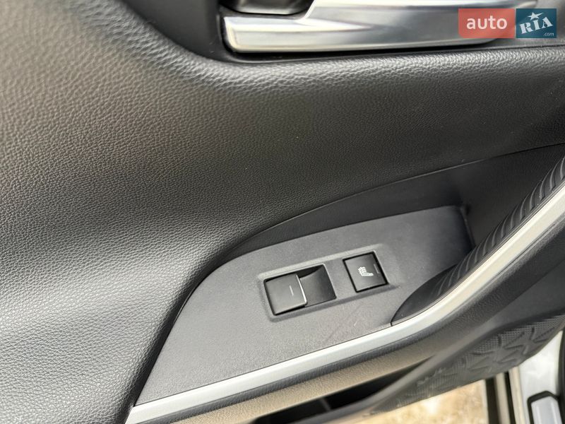 Внедорожник / Кроссовер Toyota RAV4 2023 в Киеве