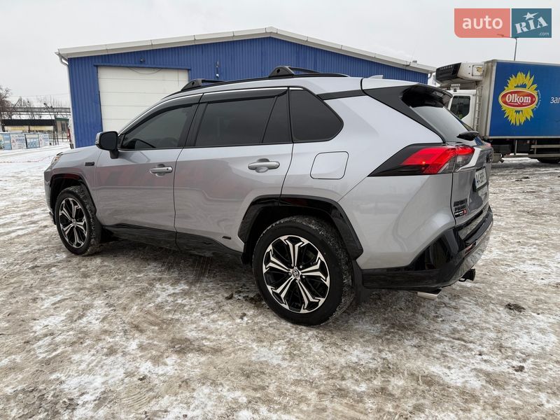 Внедорожник / Кроссовер Toyota RAV4 2023 в Киеве