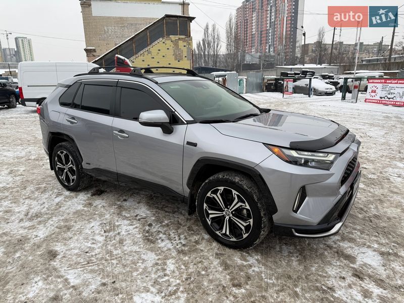 Внедорожник / Кроссовер Toyota RAV4 2023 в Киеве