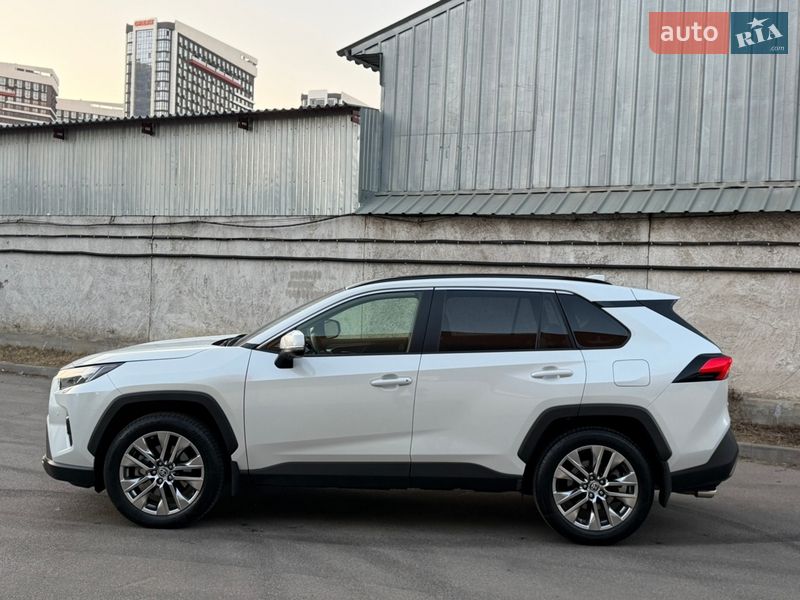 Внедорожник / Кроссовер Toyota RAV4 2023 в Киеве фото 6 Внедорожник / Кроссовер Toyota RAV4 2023 в Киеве