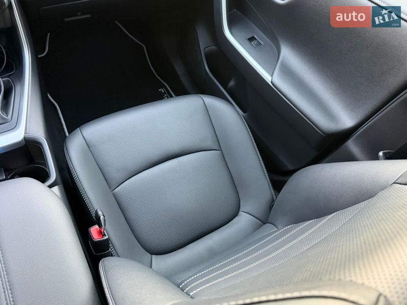 Внедорожник / Кроссовер Toyota RAV4 2023 в Киеве фото 35 Внедорожник / Кроссовер Toyota RAV4 2023 в Киеве