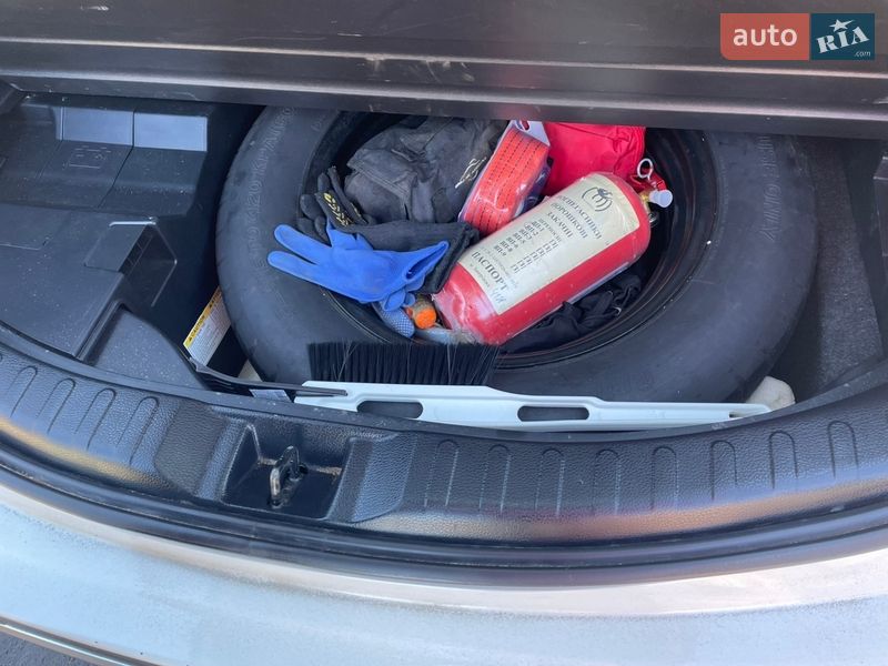 Внедорожник / Кроссовер Toyota RAV4 2018 в Полтаве