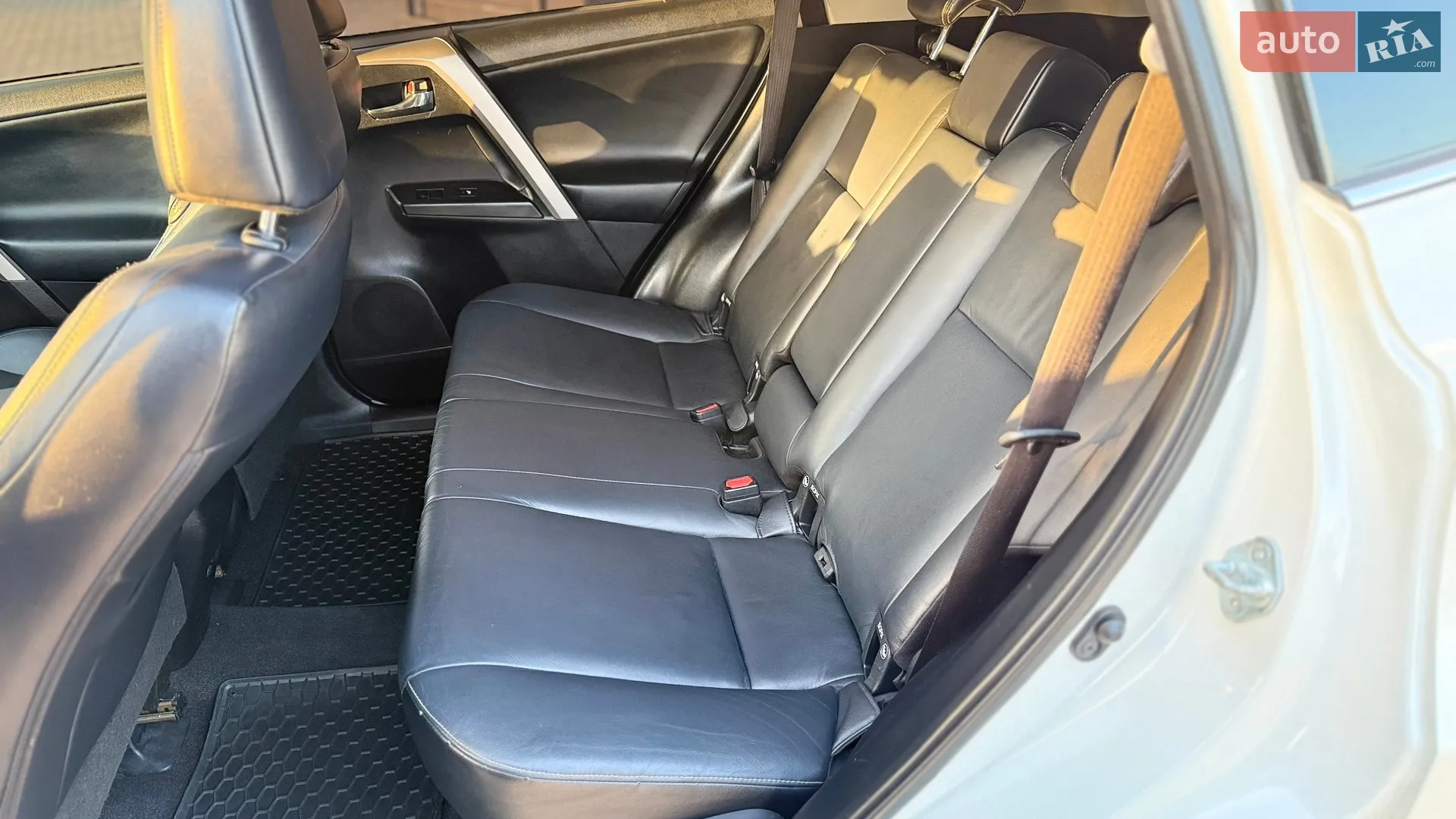 2016 Toyota RAV 4 - мініатюра 23