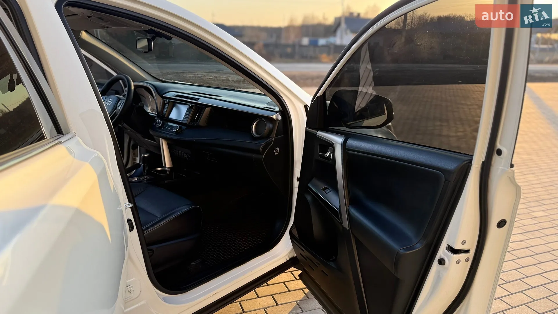 2016 Toyota RAV 4 - мініатюра 27