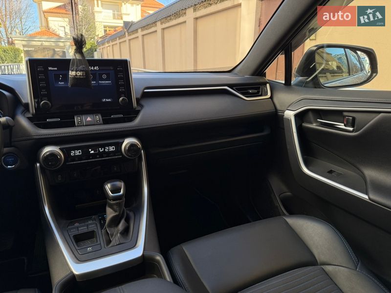 Внедорожник / Кроссовер Toyota RAV4 2021 в Одессе