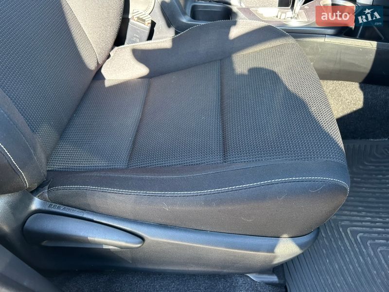 Внедорожник / Кроссовер Toyota RAV4 2016 в Киеве