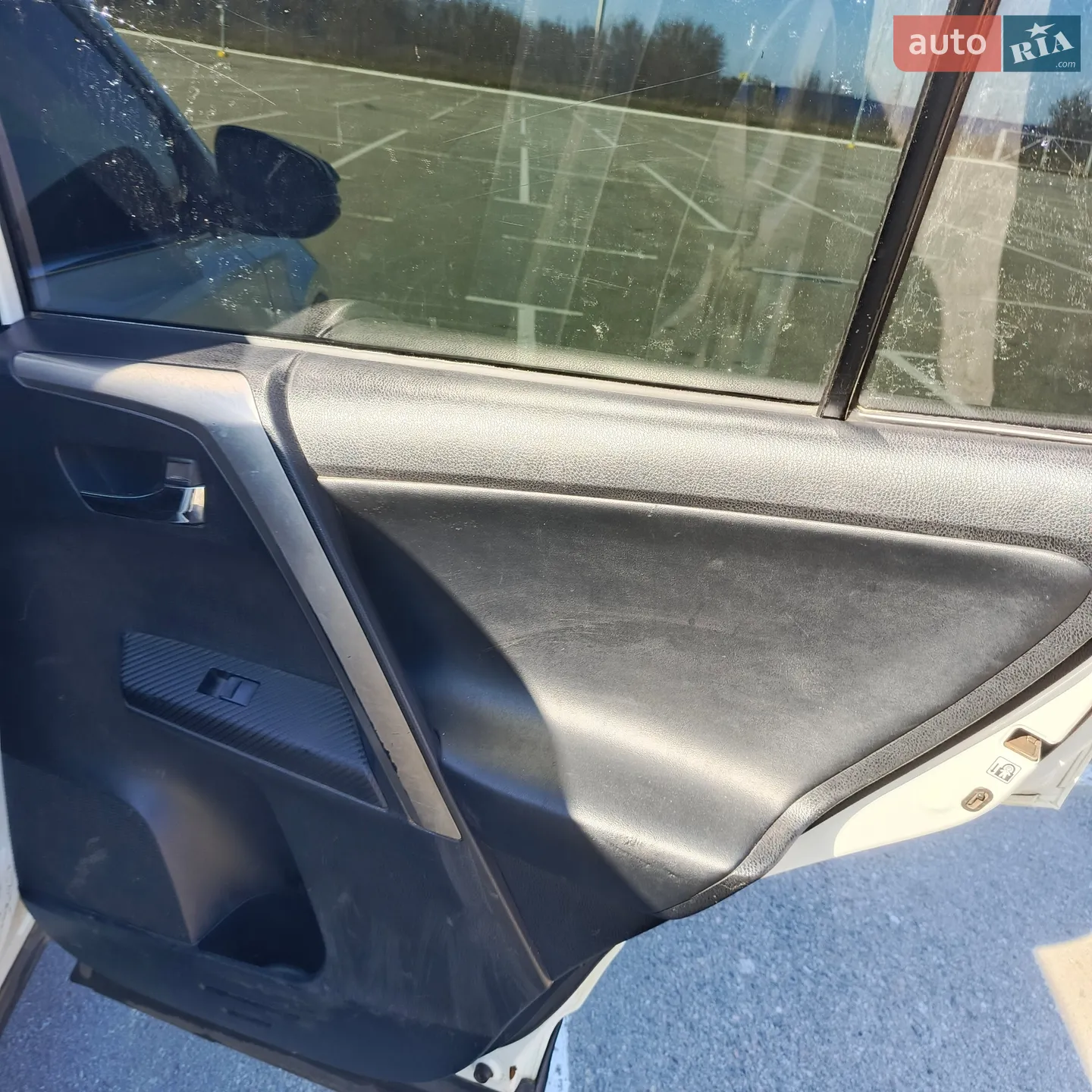 2015 Toyota RAV 4 - мініатюра 9