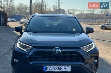 Внедорожник / Кроссовер Toyota RAV4 2020 в Киеве