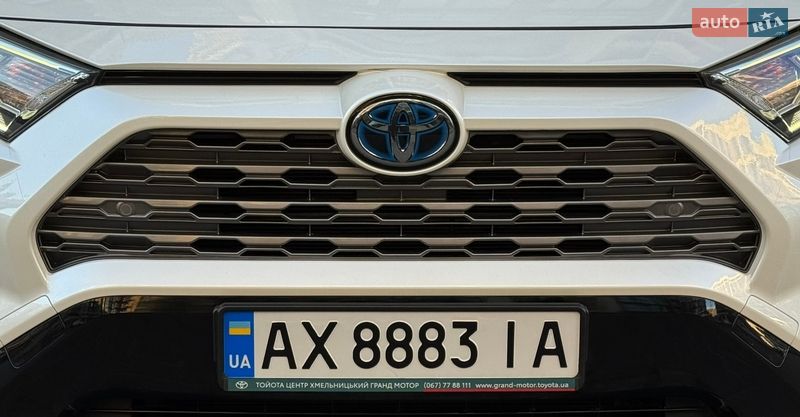 Внедорожник / Кроссовер Toyota RAV4 2020 в Киеве