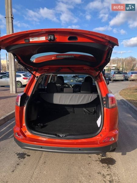 Внедорожник / Кроссовер Toyota RAV4 2016 в Харькове