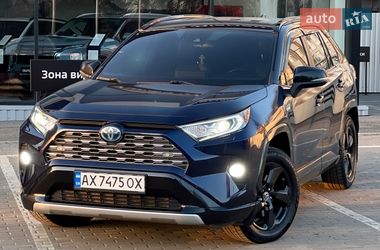 Позашляховик / Кросовер Toyota RAV4 2018 в Харкові