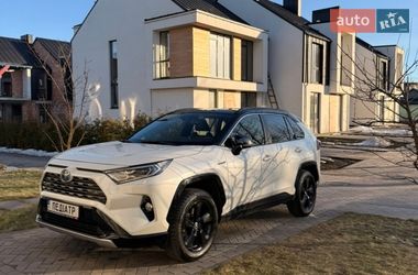 Внедорожник / Кроссовер Toyota RAV4 2021 в Ирпене