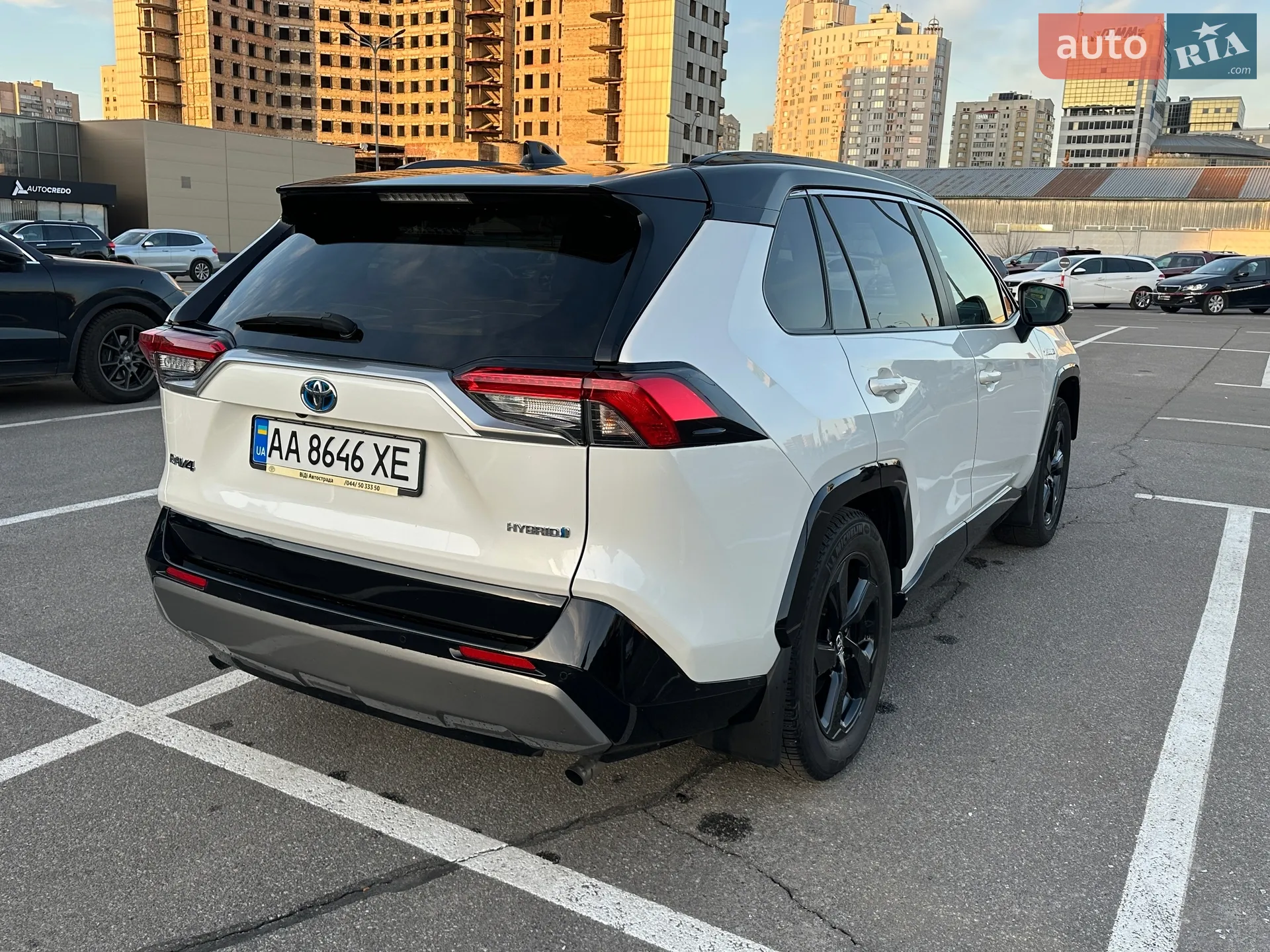 2018 Toyota RAV 4 - мініатюра 9