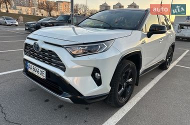 Позашляховик / Кросовер Toyota RAV4 2018 в Києві