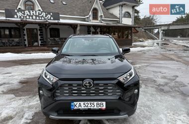 Позашляховик / Кросовер Toyota RAV4 2020 в Обухові