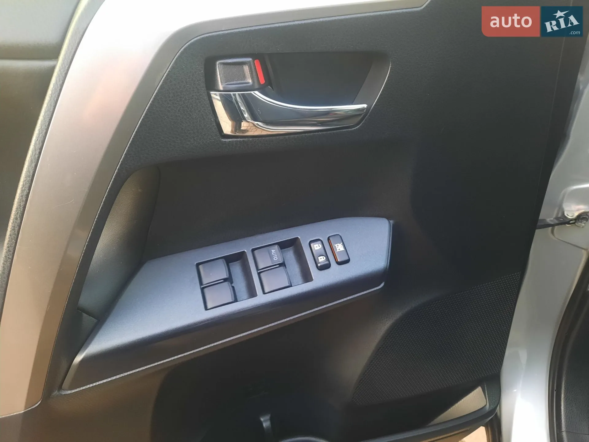 2017 Toyota RAV 4 - мініатюра 30