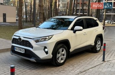 Позашляховик / Кросовер Toyota RAV4 2021 в Броварах