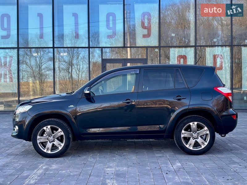 Внедорожник / Кроссовер Toyota RAV4 2011 в Тернополе