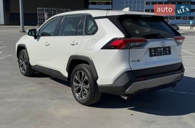Внедорожник / Кроссовер Toyota RAV4 2022 в Киеве