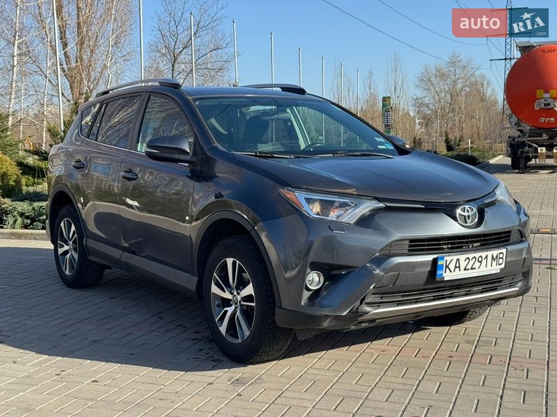 Toyota RAV4 2015
