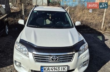 Внедорожник / Кроссовер Toyota RAV4 2011 в Киеве