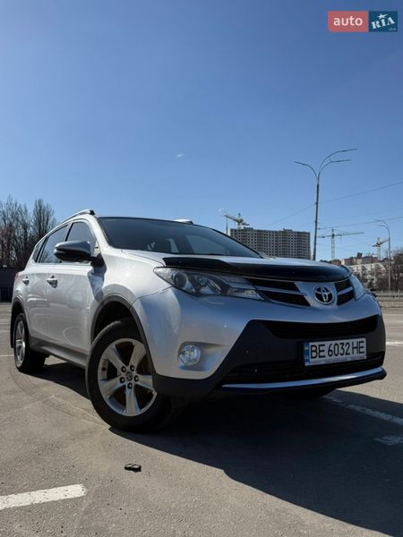Toyota RAV4 2015