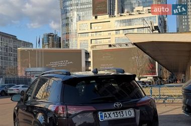 Внедорожник / Кроссовер Toyota RAV4 2018 в Киеве