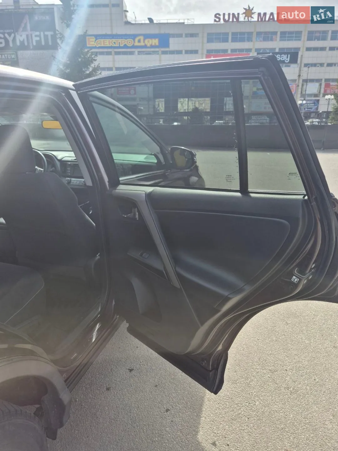 2017 Toyota RAV 4 - мініатюра 10