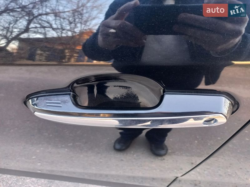 Внедорожник / Кроссовер Toyota RAV4 2019 в Полтаве