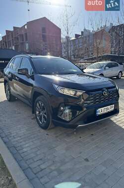 Позашляховик / Кросовер Toyota RAV4 2023 в Києві