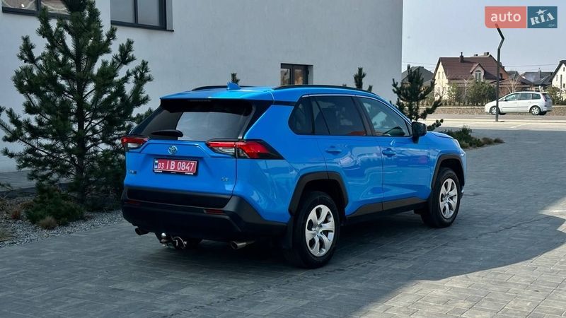 Внедорожник / Кроссовер Toyota RAV4 2019 в Луцке