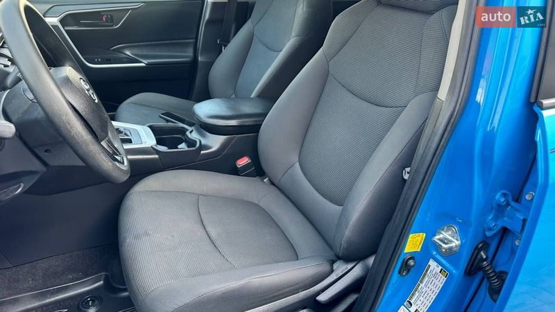 Внедорожник / Кроссовер Toyota RAV4 2019 в Луцке